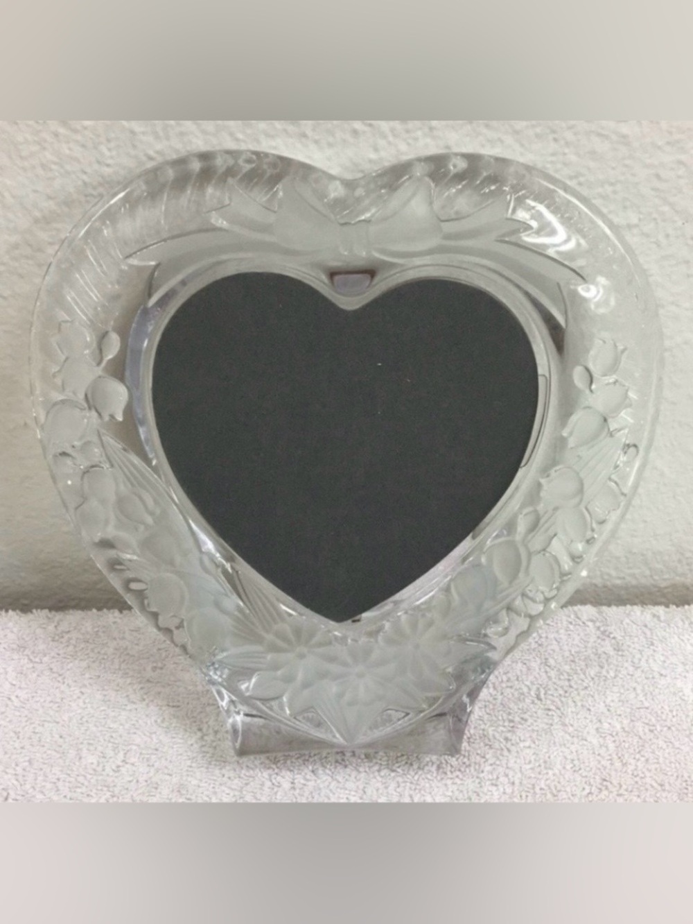 Vintage Home Beautiful Frosted Floral Heart Open Front Photo Glass Frame Classic
